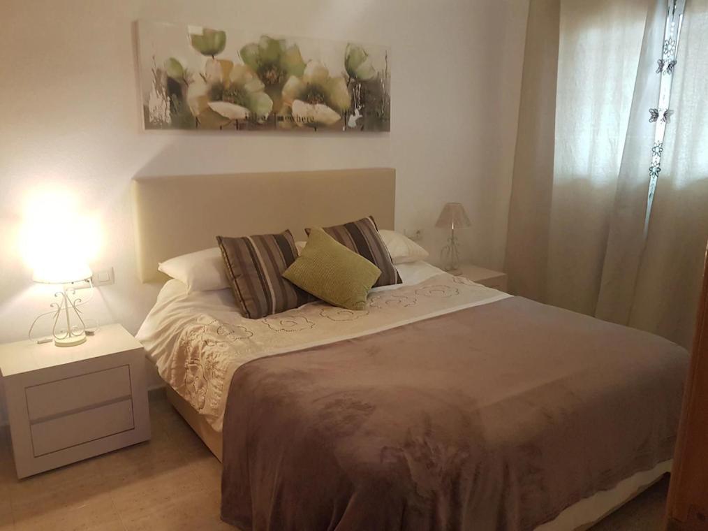 Inviting 2-bed 5 Minutes To The * Punta Prima (Alicante)