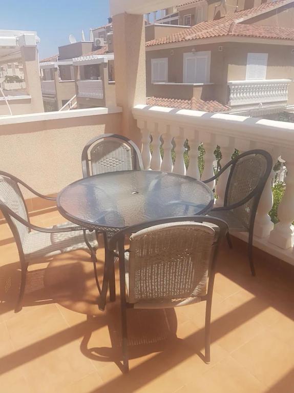 Inviting 2-bed 5 Minutes To The *